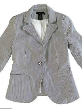 Grace-Stylish Navy & White Pinstriped Cropped Blazer NWT